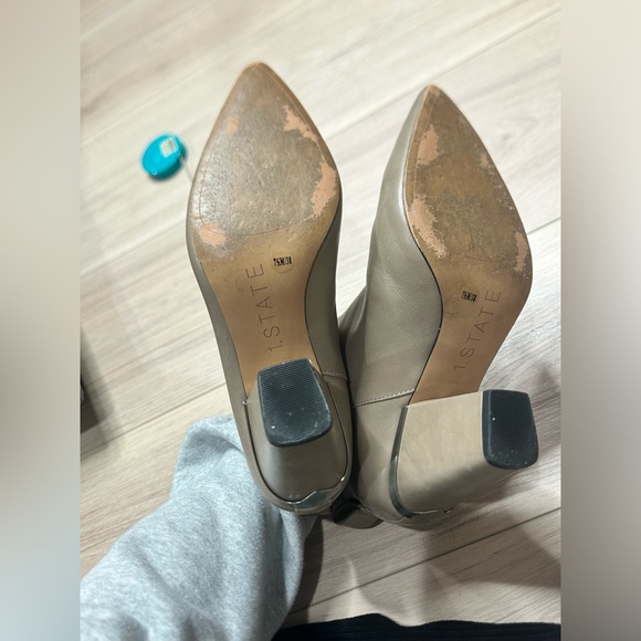 1. State booties taupe beige tan 7.5 perfect for fall - Picture 9 of 10